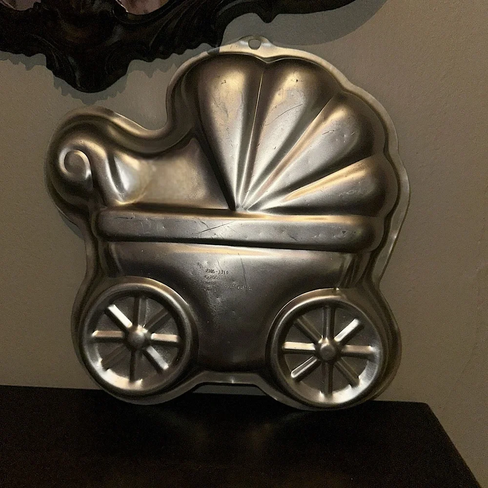 3/$20 💥 Wilton‎ Baby Carriage Babyshower Cake Pan